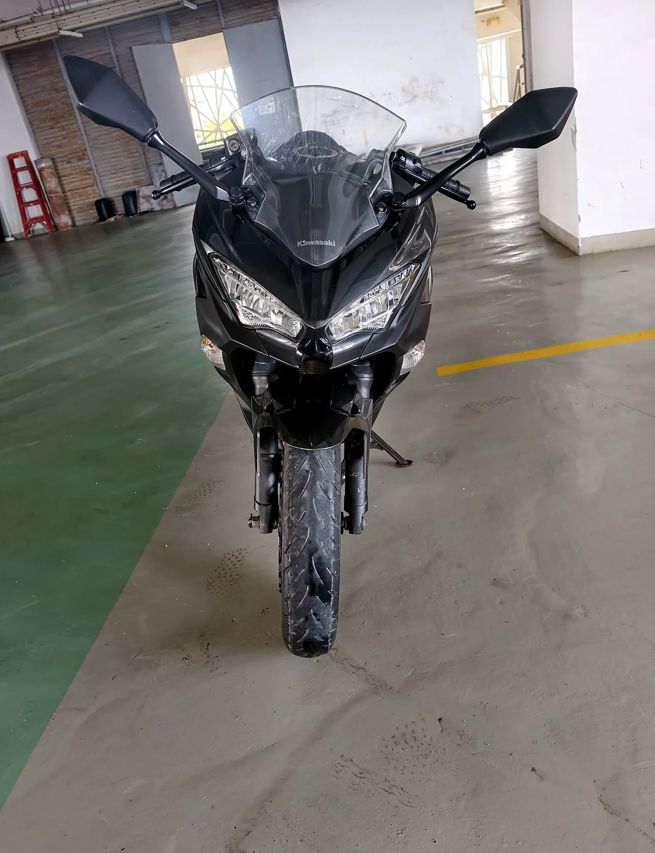 Kawasaki Ninja 400 front view